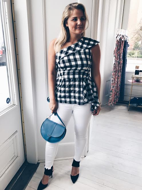The Classic Contrast – Black & White