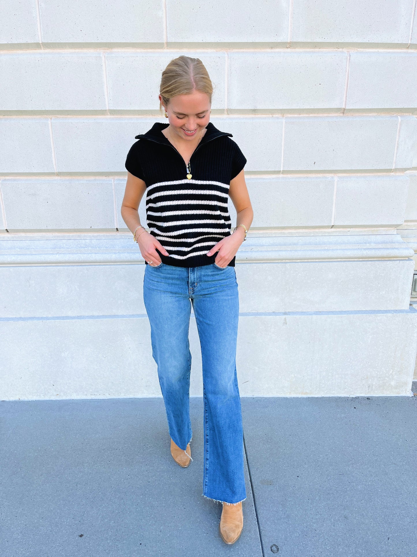 Black stripe sleeveless sweater